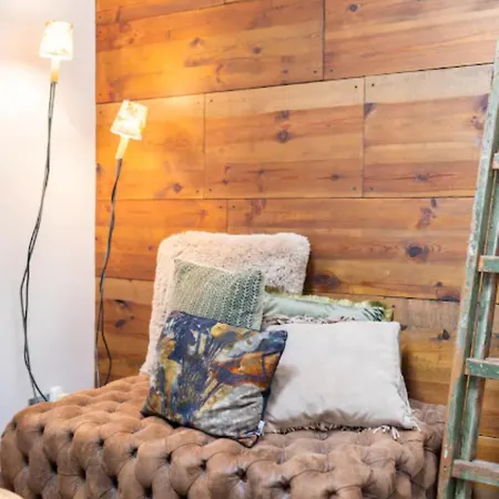 Lachambre2 Bed & Breakfast